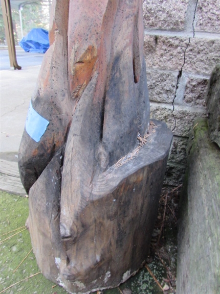CHAINSAW CARVED TREE