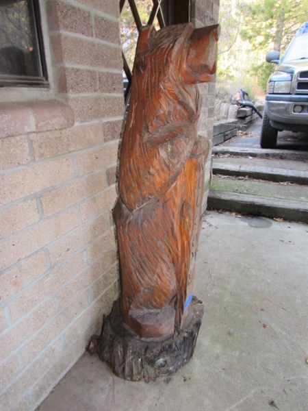 TALL CHAINSAW CARVED WELCOME BEAR