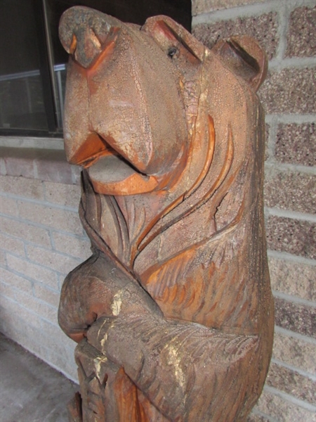 TALL CHAINSAW CARVED WELCOME BEAR