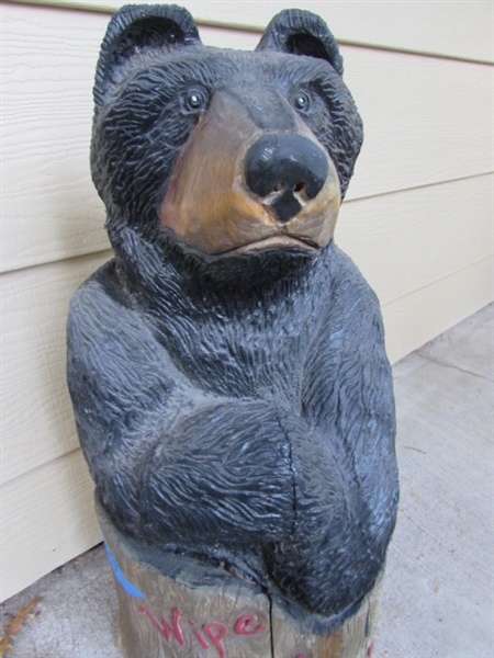 SMALL WIPE YER PAWS CHAINSAW CARVED BEAR