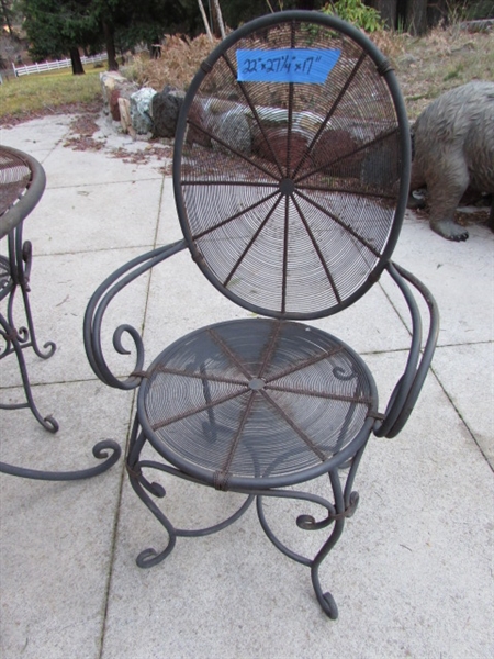 ORNATE METAL BISTRO STYLE PATIO SET