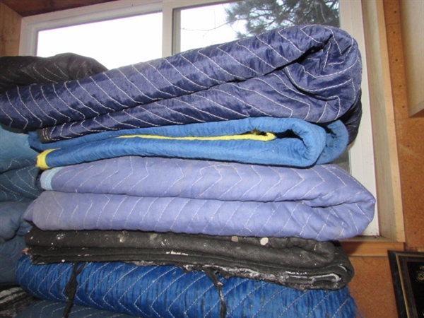 13 MOVING BLANKETS