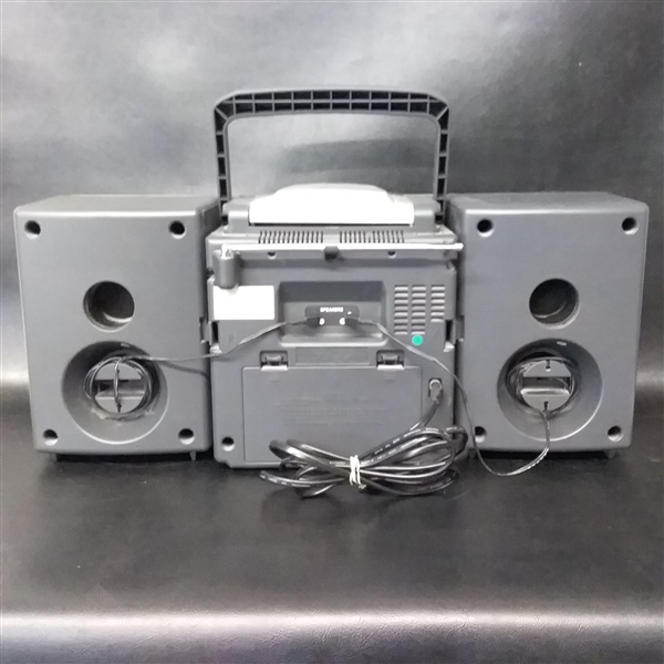 Lenoxx Sound Compact Disc Player AM/FM Stereo Cassette Recorder With Detachable Speakers