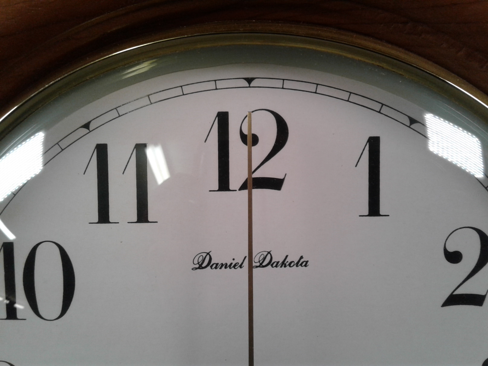 Lot Detail Daniel Dakota Quartz Mvmt Japan Wall Clock Wwood Frame 2415