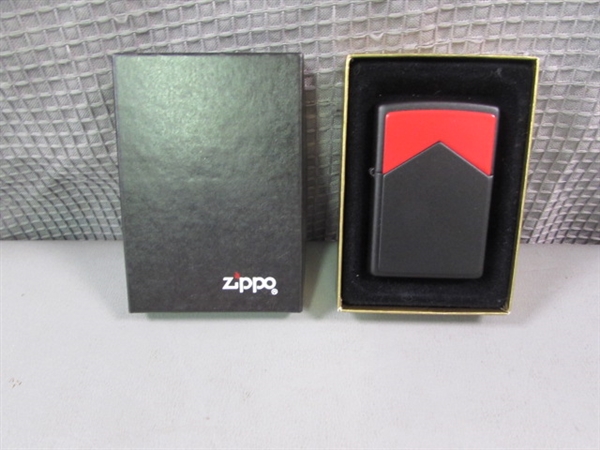 New Collectible Vintage Marlboro Zippo Lighter