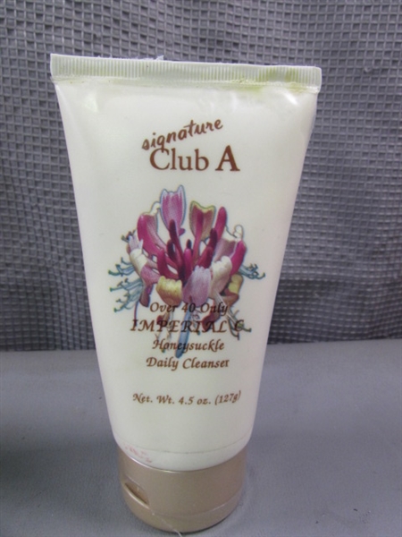 Signature Club A Over 40 Imperial C Honeysuckle Cleanser & Cream