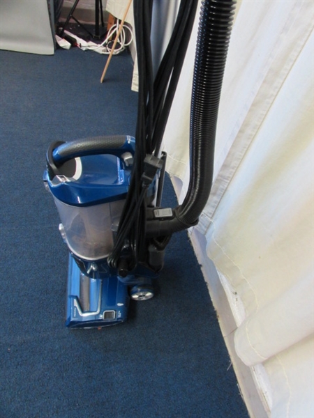 Shark Lift-Away Duo Clean Vacuum