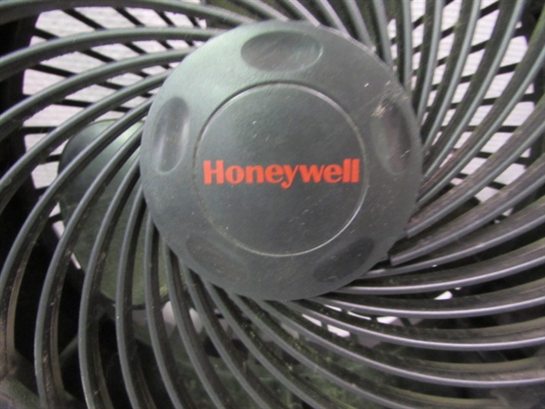 Galaxy 3 Speed Box Fan & Honeywell Desk Fan