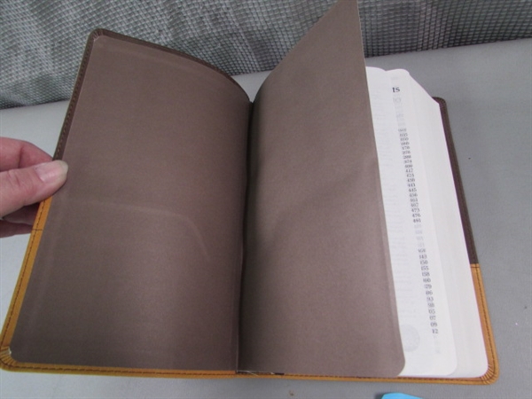 Like New Large Print Church Bible with Leatherette Cover