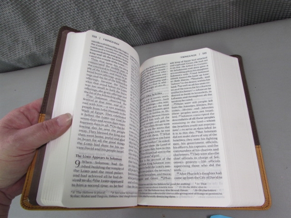 Like New Large Print Church Bible with Leatherette Cover