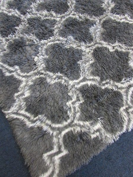 Shag Velvet Area Rug 4x6- Grey/White