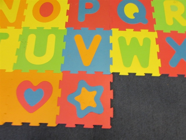 ABC Puzzle Piece Foam Mat