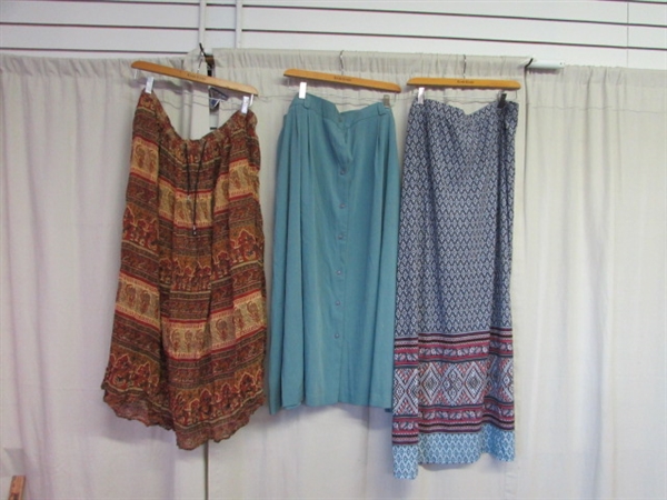 Women's 3X & 26W Skirts