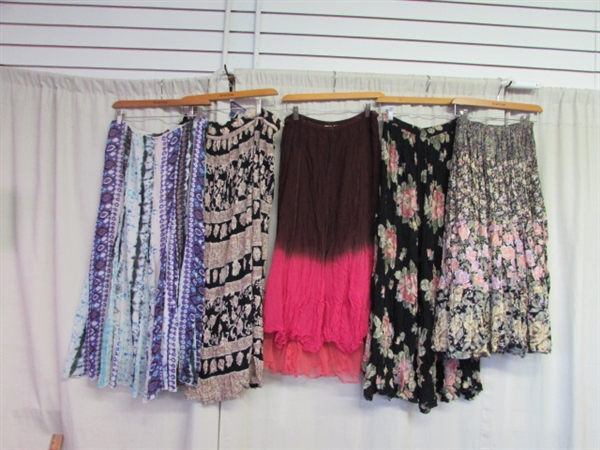 Women's Size Large Skirts