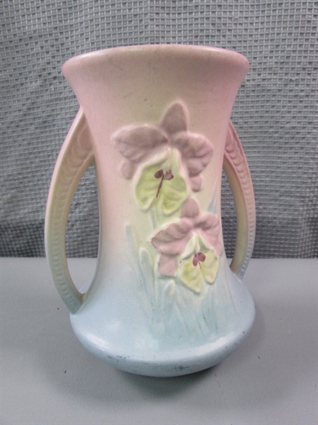 Vintage Hull Orchid Double Handled Vase #304-6