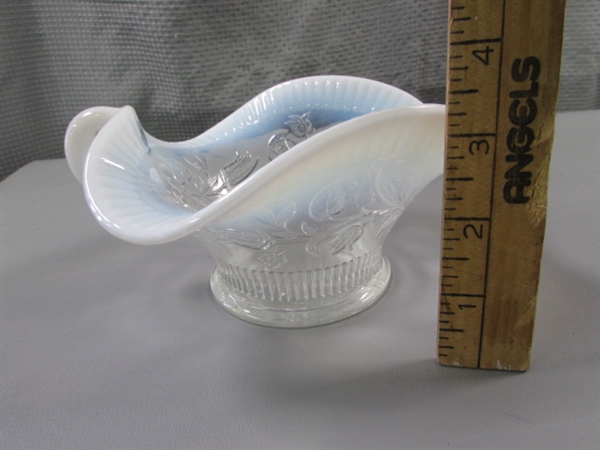 Vintage Moonstone/Opalescent Glass Gravy Boat