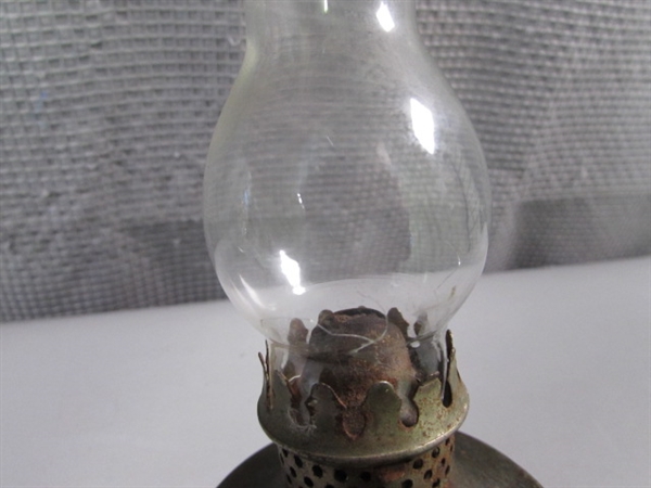 4 Oil Lamps - Glass & Metal