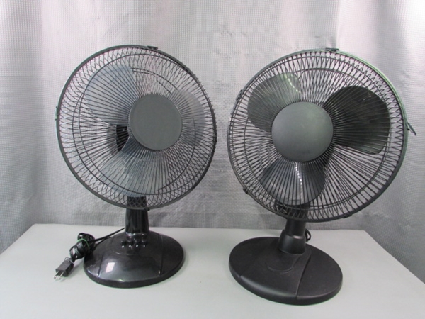 2 Table Fans