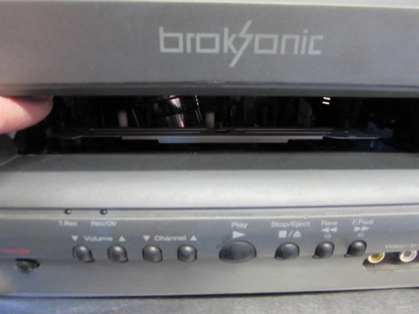 Broksonic 19 TV/VCR Combo & Radio Shack Converter Box