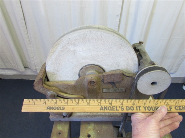 Craftsman Sharpening Wheel on Stand - Motor Needs Repair/Replacing