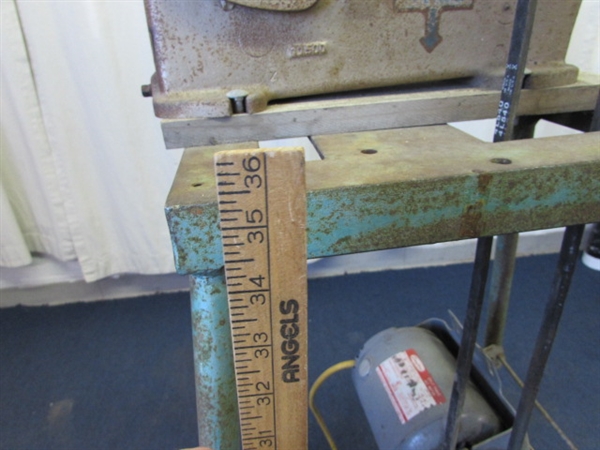 Craftsman Sharpening Wheel on Stand - Motor Needs Repair/Replacing