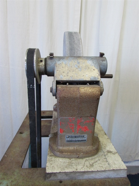 Craftsman Sharpening Wheel on Stand - Motor Needs Repair/Replacing