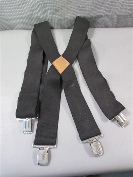 New Men's Rustler Jean 42x32 & 2 Pairs of Suspenders