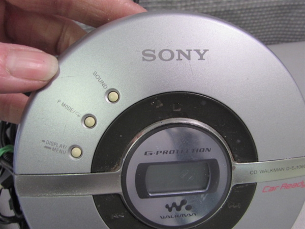 Sony CD Walkman w/Headphones & Batteries