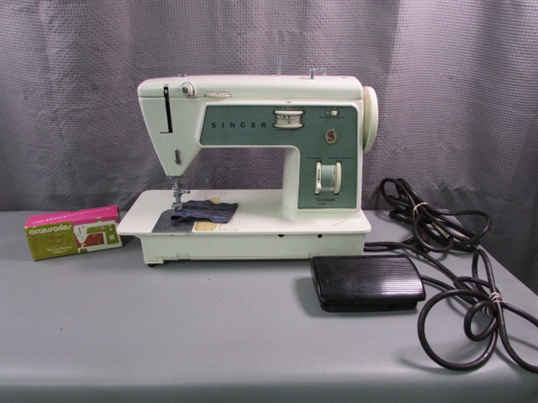 Singer Scholastic Model 717 Sewing Machine