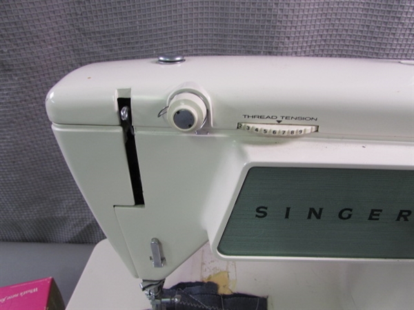 Singer Scholastic Model 717 Sewing Machine