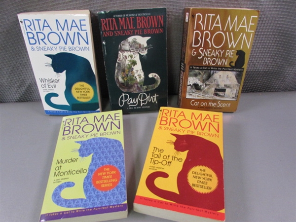 22 Book Collection Rita Mae Brown & Sneaky Pie Brown 