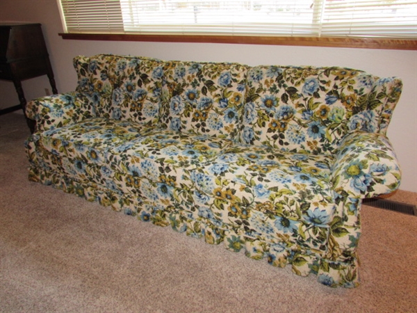 VINTAGE SOFA WITH NAILHEAD ACCENTS & PILLOWS