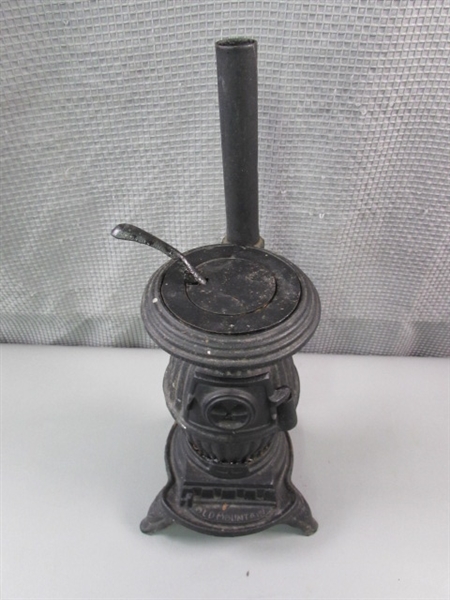 Miniature Cast Iron Pot Belly Stove