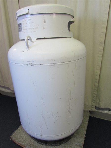 100-Gallon Propane Tank - Empty