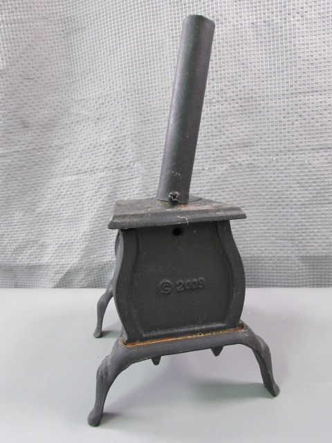 Antique Small Cast Iron Old Mountain Stove Approx 10 Wide 