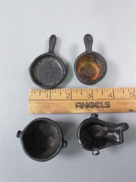 Old Mountain Miniature Cast Iron Stove and Accessories