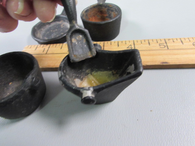 Lot Detail - Old Mountain Miniature Cast Iron Stove and Accessories