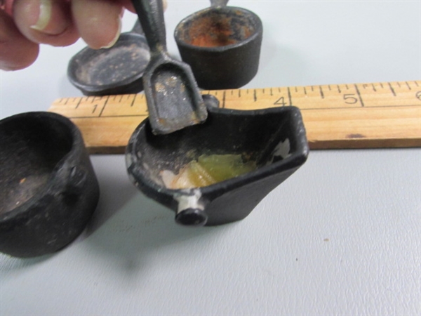 Old Mountain Miniature Cast Iron Stove and Accessories