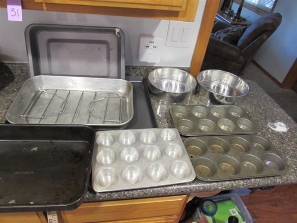 Baking Pans, Muffin Tins, Springform Pans, & Roaster