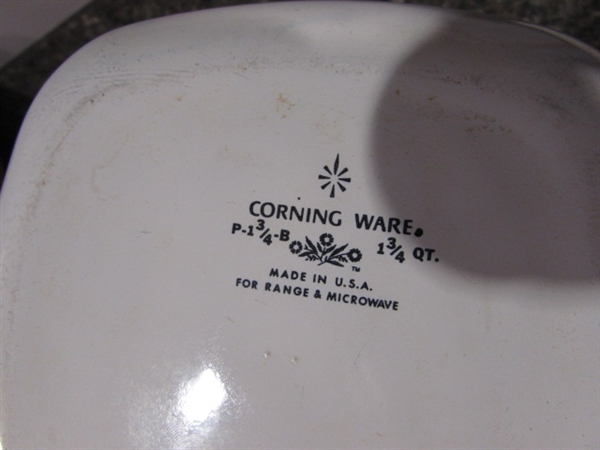 Vintage Corning Ware Casserole Dishes w/1 Lid
