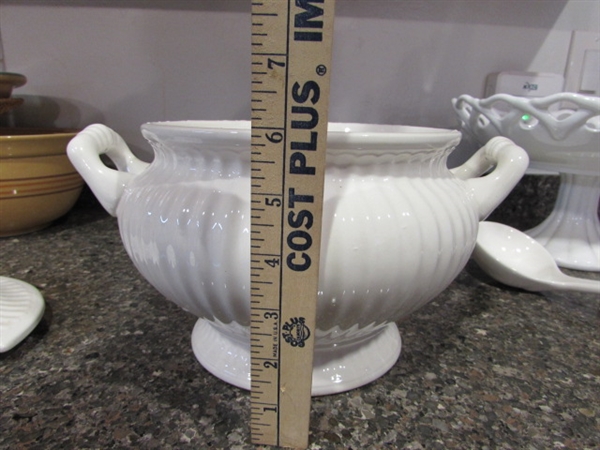 Pedestal Dish & Soup Tureen W/Ladle
