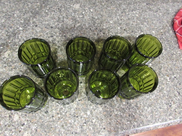 Vintage Set of 8 Green Glasses
