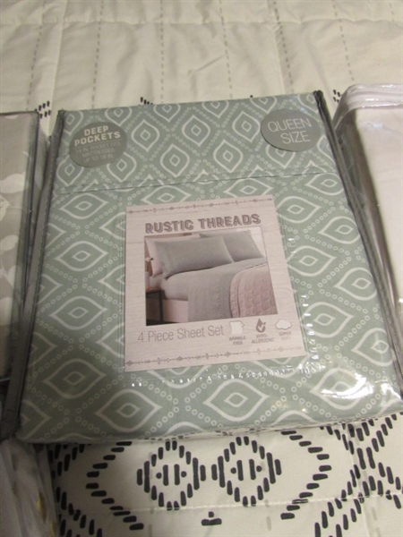 Queen Size: Sheets, Pillowcases, & Blankets