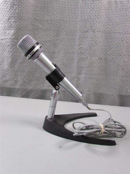 Bing Crosby Tape & Realistic Microphone w/Stand