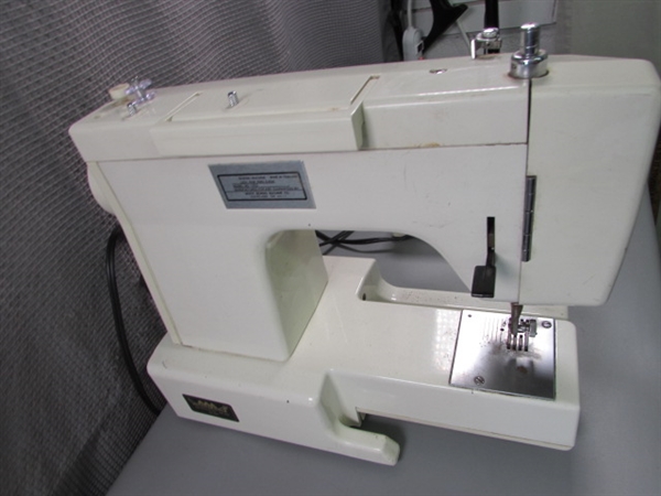 Heavy Duty Sewing Machine