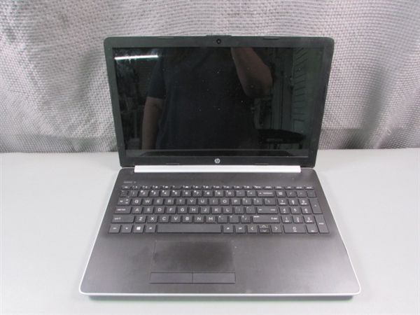 HP 15.5 Model 15-db0031nr Laptop
