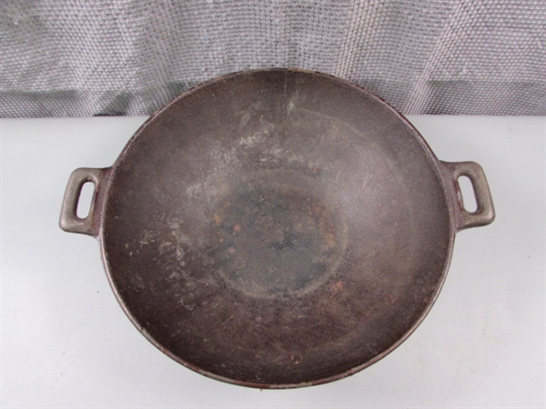 American Camper 12 Cast Iron Wok