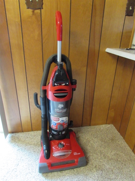 DIRT DEVIL ULTRA VISION BAGLESS VACUUM CLEANER - ESTATE