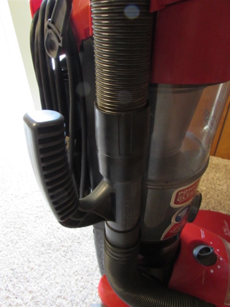 DIRT DEVIL ULTRA VISION BAGLESS VACUUM CLEANER - ESTATE