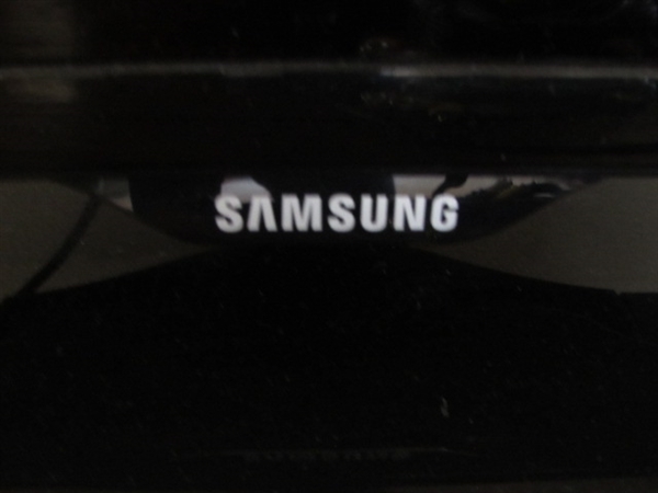 Samsung 50 Flatscreen TV W/Roku